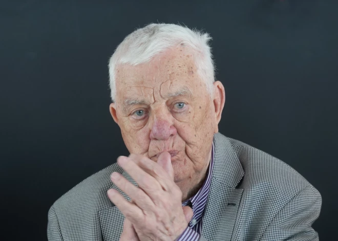 Раймонд Паулс на пороге 90-летия: "Опасаюсь, что могу перепутать ноты"
