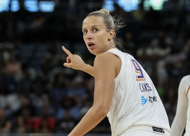 Laksa var atkārtot Jēkabsones-Žogotas panākumu – “Mercury” iekļūst WNBA finālā