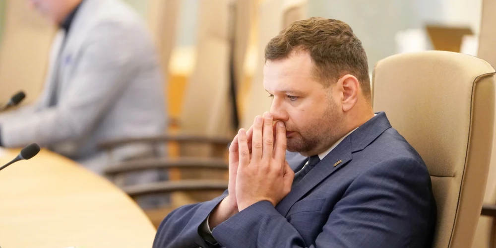 ZZS neizskata labklājības ministra atlaišanas scenāriju.