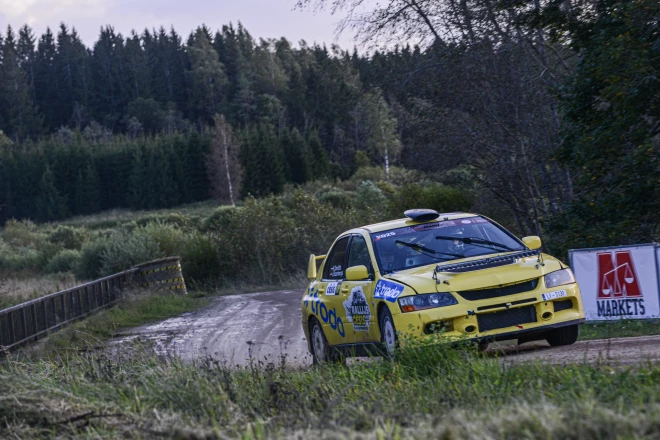 Lūk, šādi Serģis tika izvizināts pa Cēsu rallija ātrumposmiem!