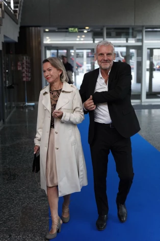 Ar jaunapņemto sievu dārzu arhitekti Sarmīti Vulfu Ikaru Keišu saveda kopā tieši tango dejošana, kur viņi saskatījās un satuvinājās, kļūstot par pāri arī dzīvē.