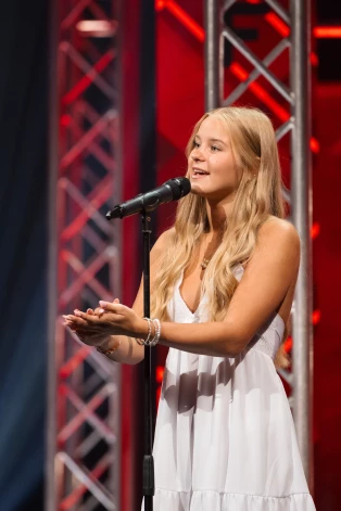 16 gadu vecā Kerija Sauliete ir muzikālā šova "X faktors" jaunās sestās sezonas dalībniece.