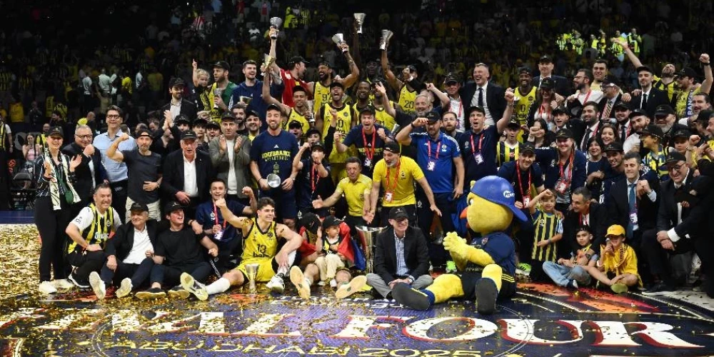 Pirms gada titulu ieguva Artūra Žagara pārstāvētā "Fenerbahce". 
