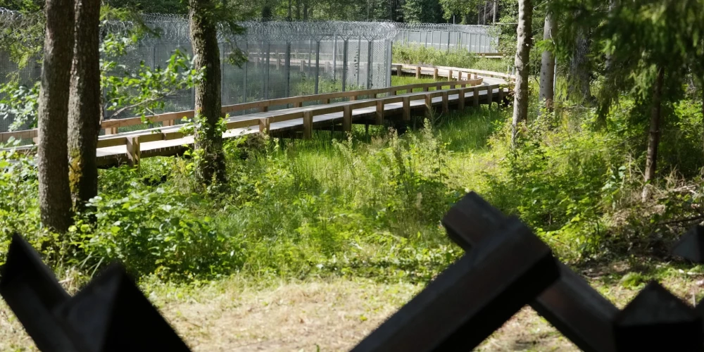 Латвийско-российская граница недалеко от «Кургана Дружбы» в Лудзенском крае.