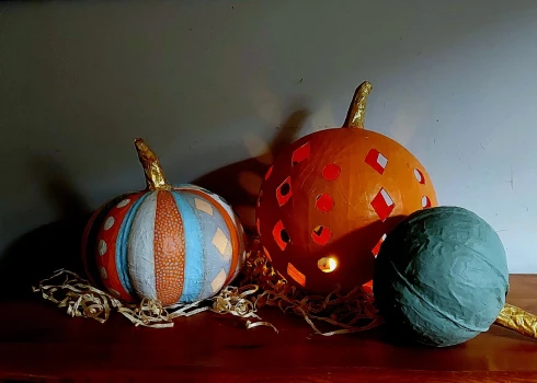 Rudenīgs dekors – pašdarināts ķirbis