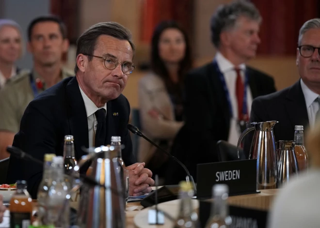 "Viss norāda uz Krieviju," par neidentificēto dronu lidojumiem sacīja Zviedrijas premjerministrs 