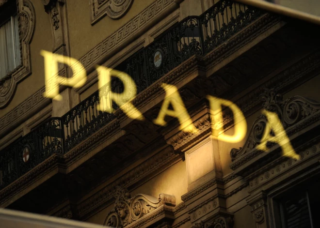 Eiropas Komisija apstiprina "Prada" ieceri iegādāties konkurentu "Versace"