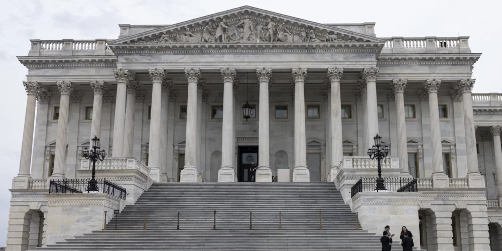 ASV valdībai draud darba apturēšana. 