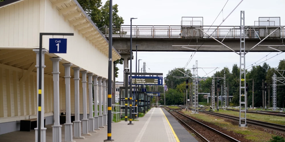 Dzelzceļa stacija "Zemitāni".