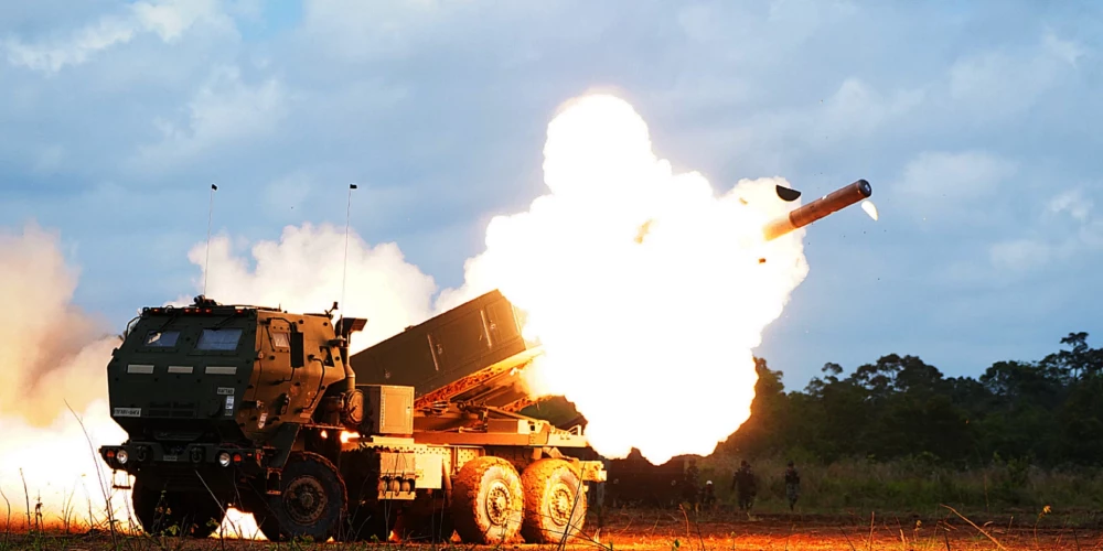 Tallina parakstījusi līgumu ar ASV par tālas darbības rādiusa ATACMS raķešu un HIMARS sistēmu piegādi.