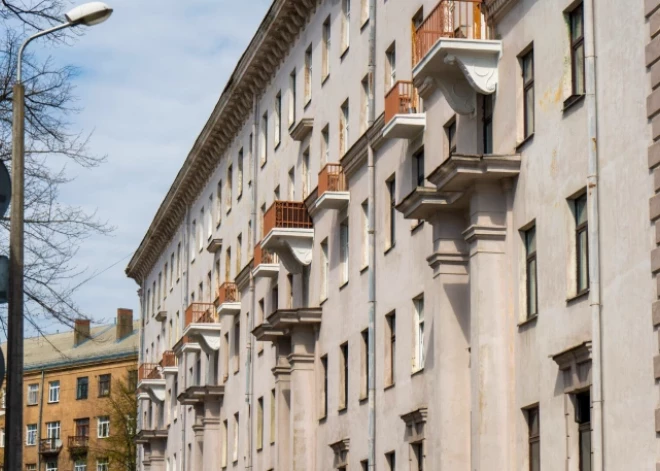 В Латвии проверяют фасады зданий: за трещины и разрушенные балконы грозит резкое повышение налога на недвижимость