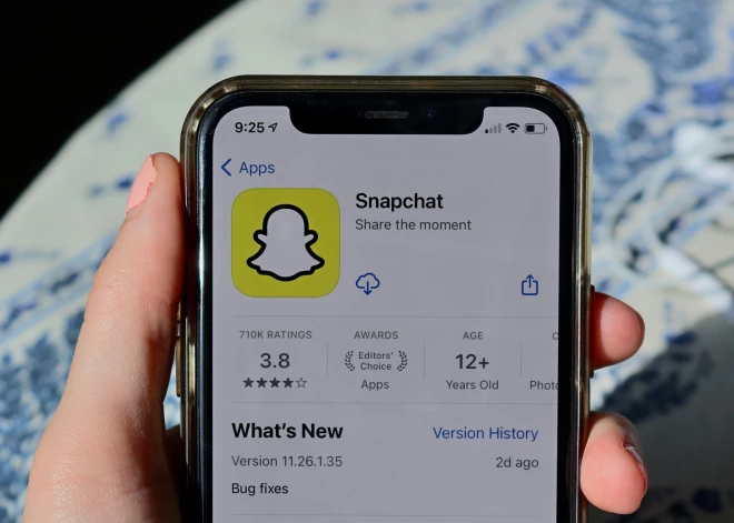 "Snapchat" brīdina aplikācijas lietotājus: par pakalpojumiem turpmāk būs jāmaksā