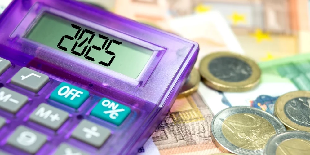 Tostarp 2025. gada septembra beigās aktīvo ieguldījumu plānu, kuru ieguldījumu īpatsvars akcijās var būt līdz 100%, ienesīgums gada laikā bija no 2,47% līdz 10,87%.