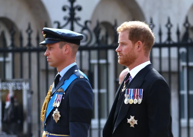 Princis Harijs iesaista Viljamu un Keitu tiesas prāvā pret "Daily Mail" izdevēju