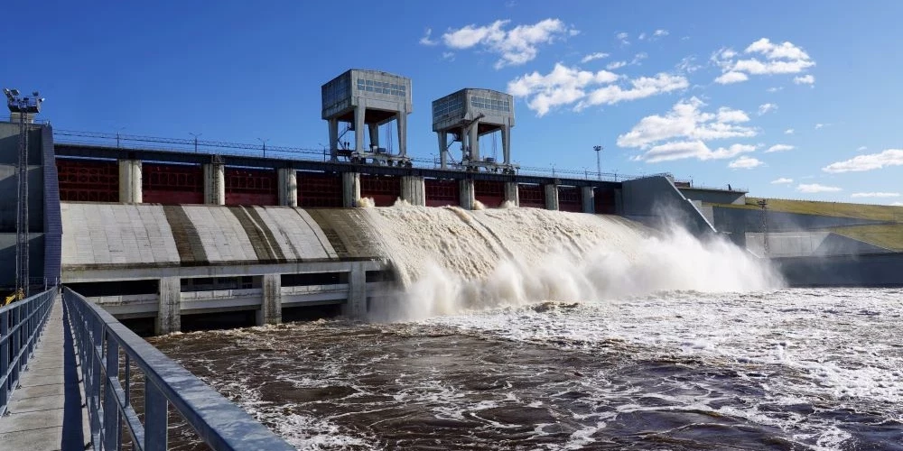 В реках стало меньше воды.