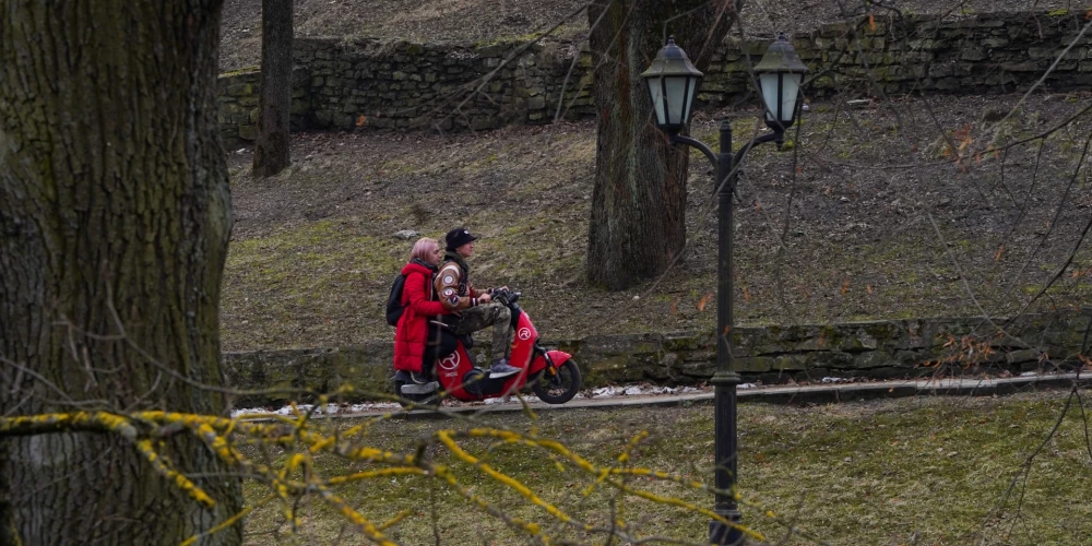 Мэр Риги обвинил Ride Mobility в манипуляциях с классификацией транспорта.