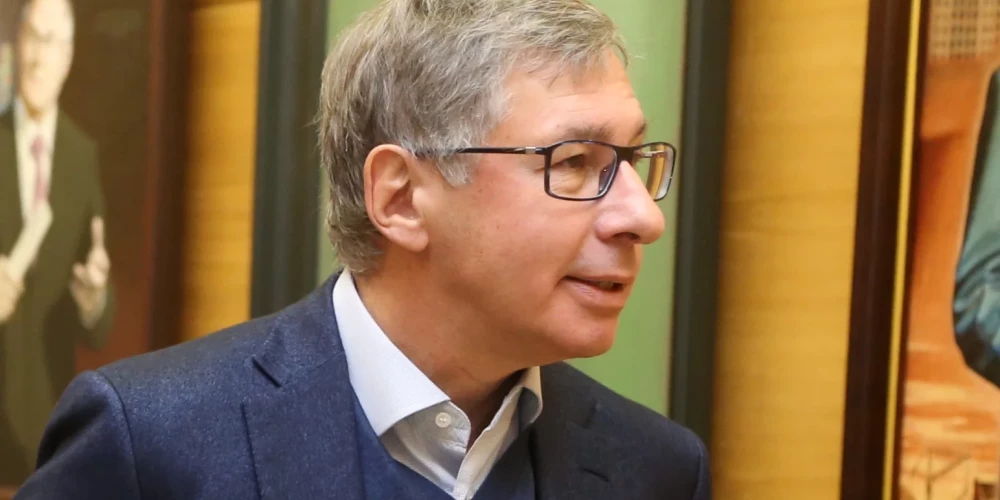 Дед миллиардера Петра Авена был латышским стрелком, оставшимся жить в России после Гражданской войны.