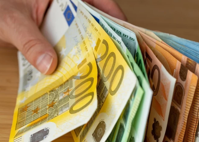 Pirmā Eiropas Prokuratūras lieta Latvijā: PVN krāpniekiem piespriesti bargi sodi