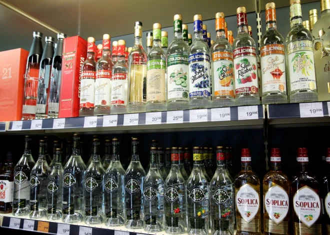 Как пили, так и пьют: региональные магазины не почувствовали последствий ограничений на алкоголь