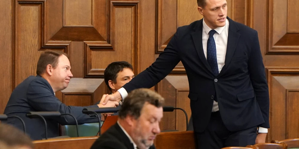 Янис Домбрава (справа) назвал "красные линии" Национального объединения.