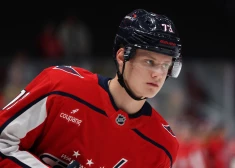 Vašingtonas "Capitals" aizsūta Ēriku Mateiko uz fārmklubu, pirms tam Stenlija kausa īpašniece "Panthers" to izdarīja ar Sandi Vilmani