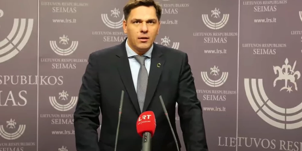 Demisionējušais Lietuvas kultūras ministrs Ignots Adomavičs (ekrānuzņēmums no video)
