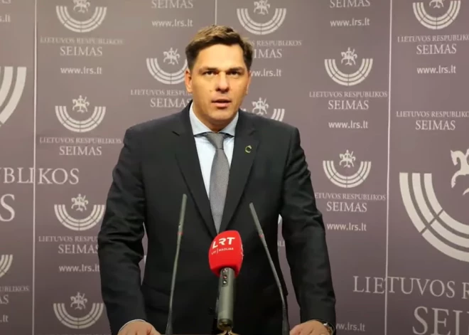 Atkāpies Lietuvas kultūras ministrs, kurš laipoja atbildēs uz jautājumu "Kam pieder Krima?"