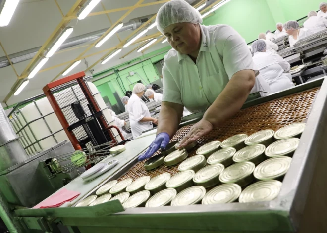 С 2026 года в Латвии снова вырастет минимальная зарплата - намного ли?