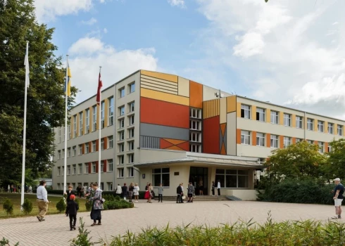 Rīgas Juglas vidusskola. FOTO: www.rjv.lv