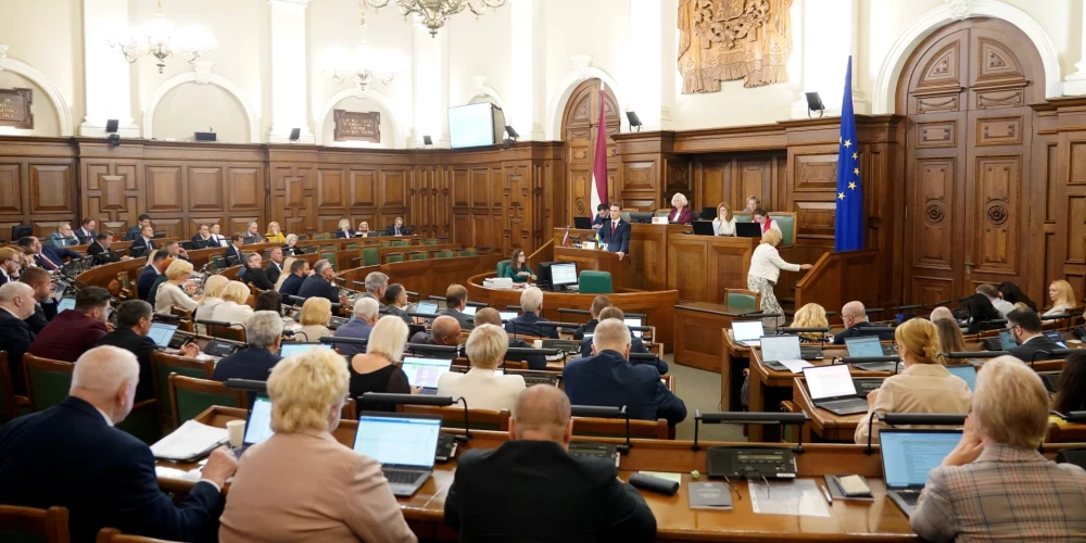 Deputāti apspriedīs līdz šim paveikto birokrātijas mazināšanā. 