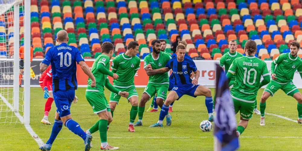 "Grobiņas" futbolisti Latvijas virslīgā izcīna svarīgu uzvaru. 