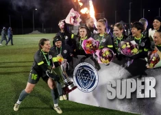"Riga" futbolistes ar graujošu uzvaru atkārtoti kļūst par SHL čempionēm