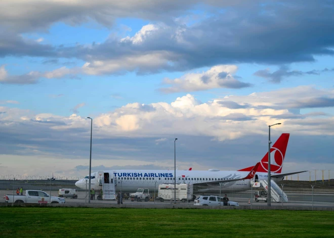 Izraēla uz Turciju deportējusi vēl 137 no aizturētajiem Gazas palīdzības flotiles aktīvistiem