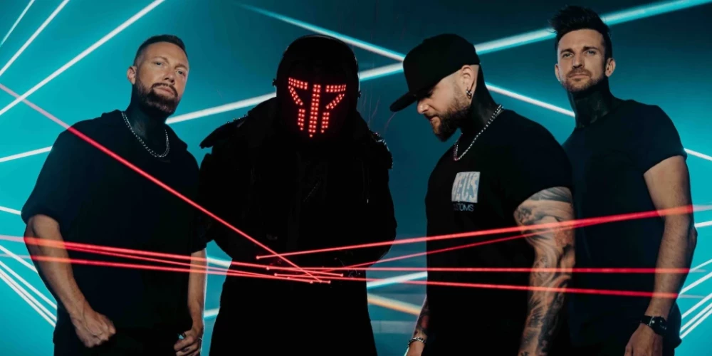 Koncertzālē “Palladium” šovakar uz skatuves kāps “Smash Into Pieces”.