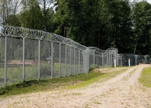 Pieņemts jauns likums, kas ļaus bez liekas birokrātijas nostiprināt austrumu robežu.