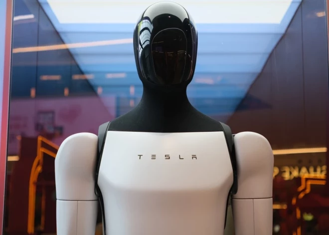 ВИДЕО: Илон Маск научил кунг-фу своего человекоподобного робота Tesla Optimus