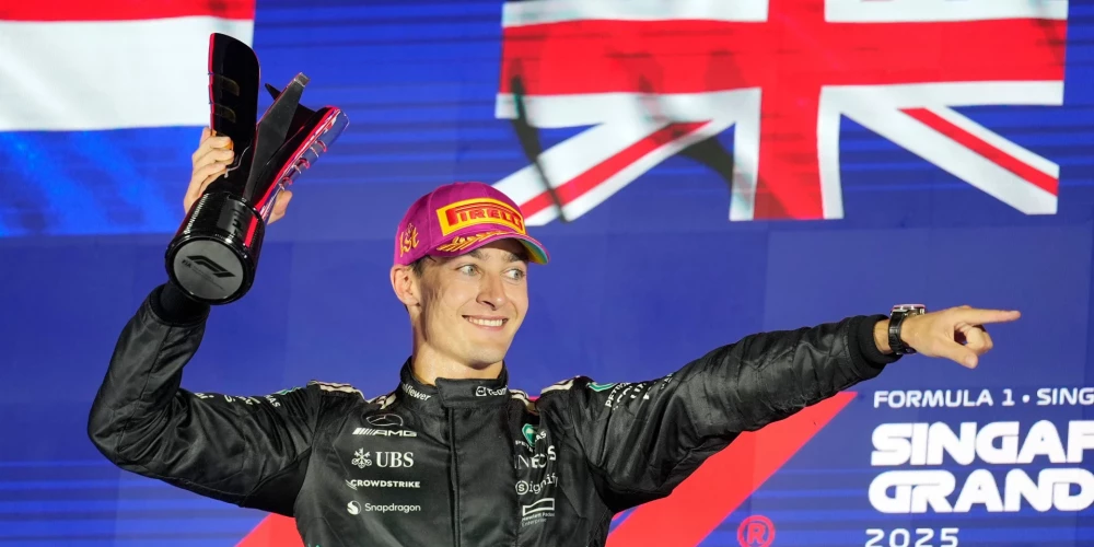 Džordžs Rasels pēc uzvaras Singapūras "Grand Prix" (foto: Scanpix / AP)