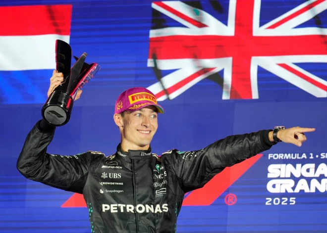 Džordžs Rasels triumfē F-1 Singapūras "Grand Prix"; "McLaren" nodrošina Konstruktoru kausu