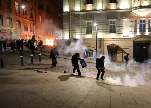 Sestdien policija Tbilisi vardarbīgi izklīdināja protestētājus