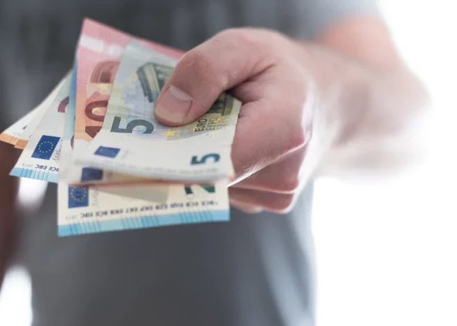 3,4 млн евро - украинцам: как распределили соцпособия в Риге
