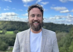 "Cilvēks ar savām problēmām nav unikāls," -  attiecību eksperts Kristaps Ozoliņš par spējraišiem, ezoteriķiem un šovu "Ģimene burkā"