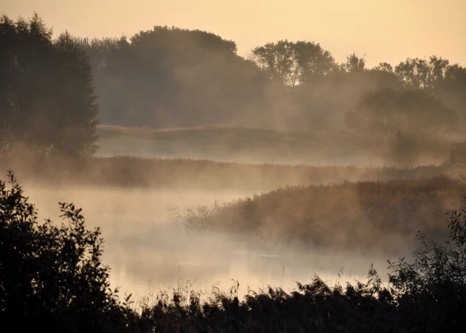 Латвию ждет солнечный вторник после туманной ночи