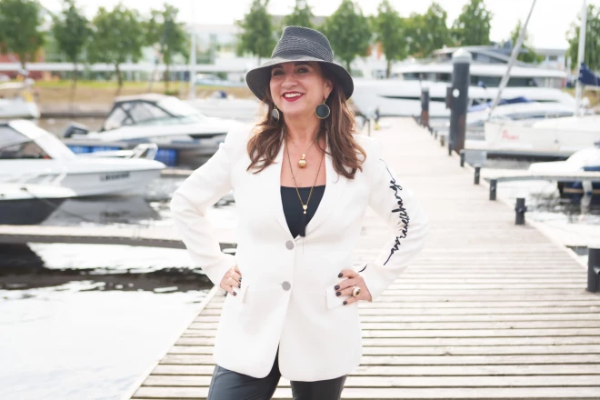 Baibas cepuru kolekcijā ir arī vienkāršas “šļobenes”.