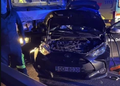 Avārijas dēļ pie Jelgavas pilnībā bloķēta satiksme uz šosejas pārvada pār dzelzceļu
