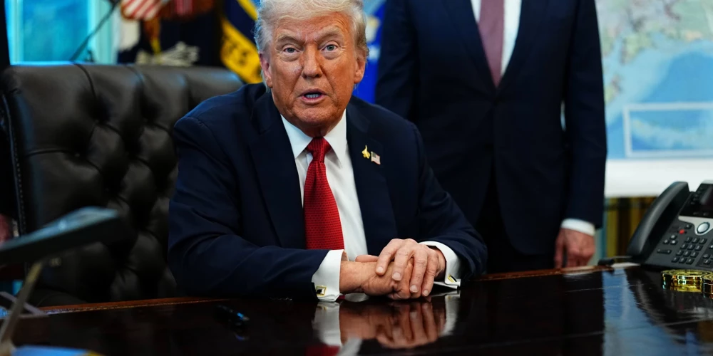 ASV prezidents Donalds Tramps devis rīkojumu savam īpašajam sūtnim Ričardam Grenelam pārtraukt diplomātiskos kontaktus ar Venecuēlu, ziņo laikraksts "The New York Times".