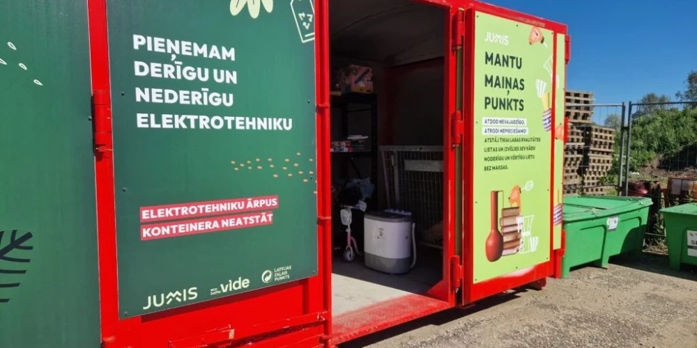 Этот контейнер стал популярным местом среди жителей, которые хотят подарить вещам вторую жизнь и найти что-то полезное или вдохновляющее.