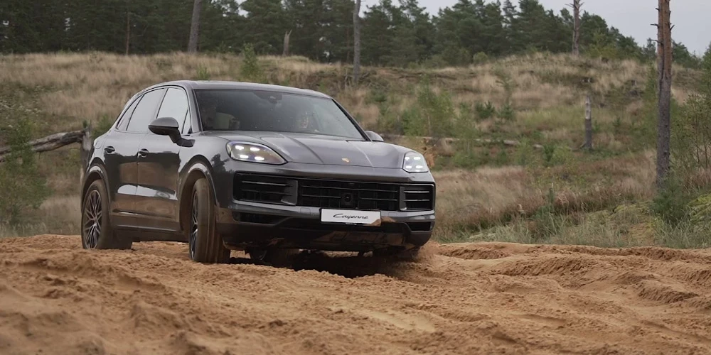 "Porsche" tehnoloģijas "off-road" braukšanai atļauj ļoti daudz.