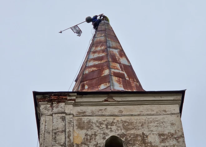 Tā ir cieņas izrādīšana mūsu novadam - cer saglabāt Berķeneles luterāņu baznīcas unikālo vējrādi