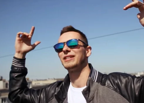 Ekrānuzņēmums no "Ziepniekkalns" video. 