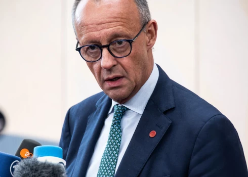  Vācijas kanclers Frīdrihs Mercs paziņojis, ka Vācijai nevajadzētu piedalīties nākamā gada "Eirovīzijas" dziesmu konkursā, ja no tā tiks izslēgta Izraēla.
